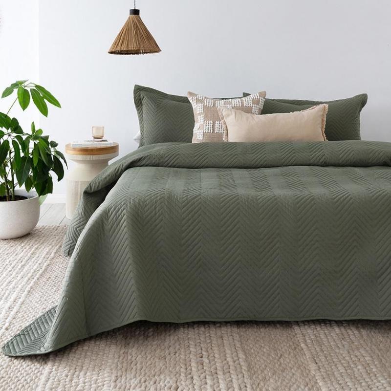 Bambury Herringbone Embossed Coverlet Set | Queen/King | Moss