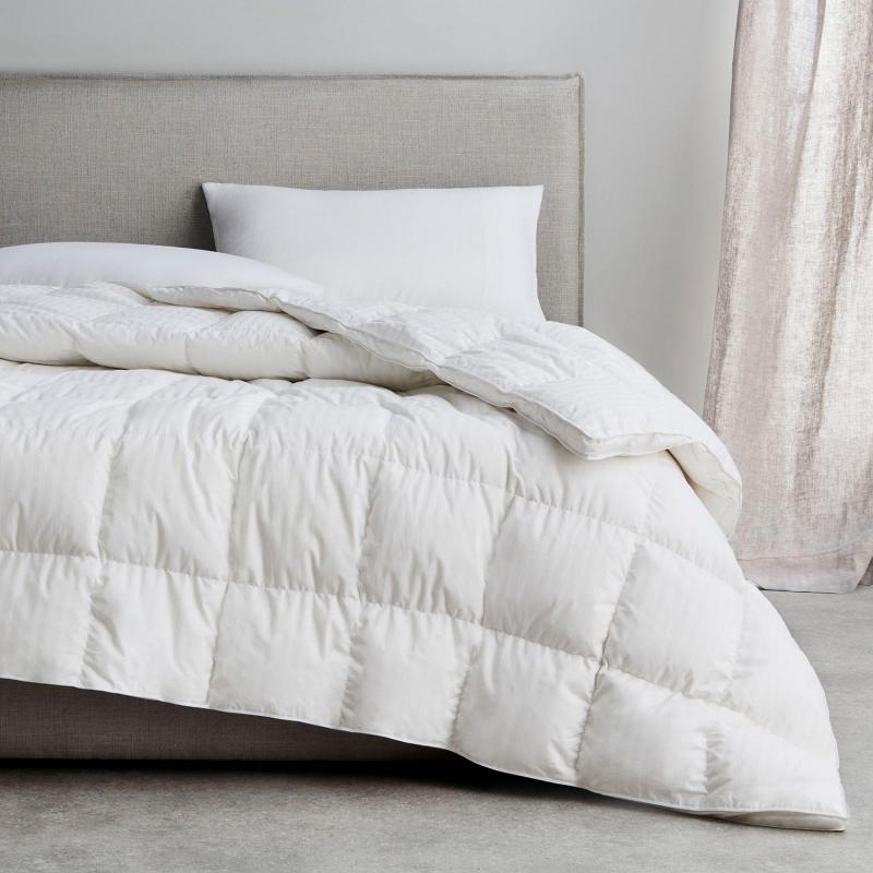 Sheridan Ultimate Dream 7525 Snow Queen Bed Quilt 210cm X 210cm