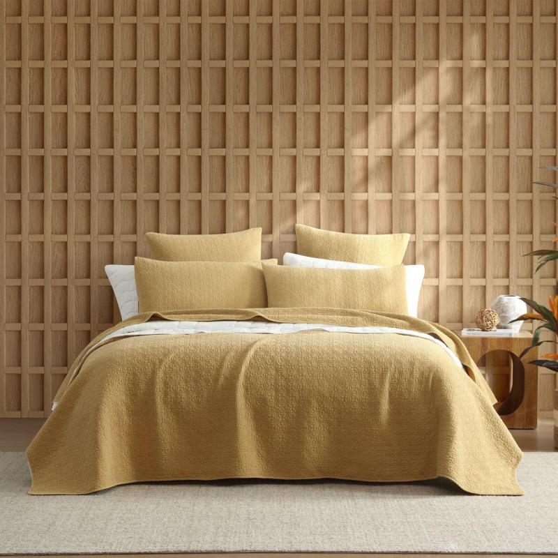 Platinum Kayo Honey Coverlet | Queen/King Bed