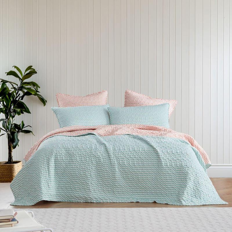 Ric Rac Bedding Logan & Mason Ric Rac Multi Coverlet Set | Queen/King Bed