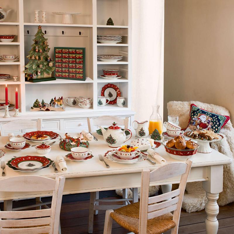 Villeroy and Boch Christmas Toy's Delight Breakfast Set Red | 6 Piece